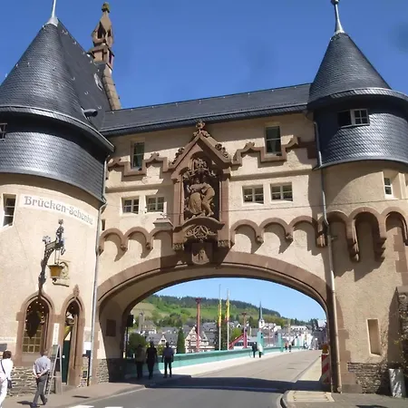 Moseljuwel Traumferien In Exponierter Moseluferlage * Traben-Trarbach
